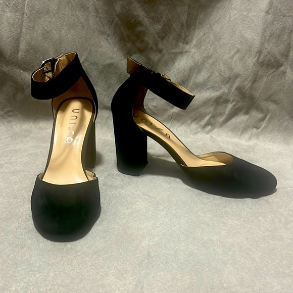 Unisa Shoes - Black velvet heel with buckle strap, barely worn!